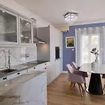 Апартаменти With Parking Space - 24144 Трогір