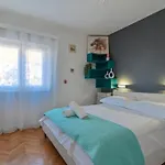 Апартаменти With Parking Space - 24144