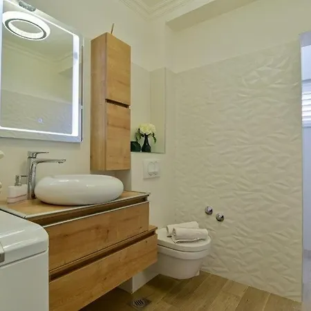 With Parking Space - 24144 * Trogir