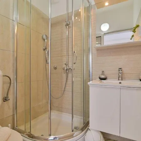 With Parking Space - 24144 Apartman Trogir