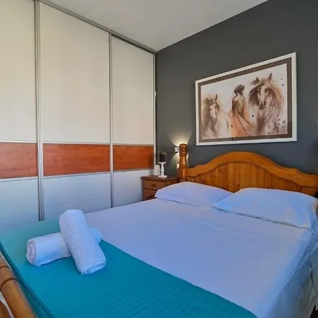 With Parking Space - 24144 Trogir