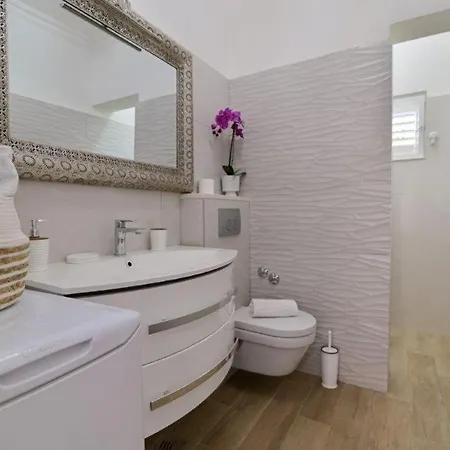 With Parking Space - 24144 شقة *