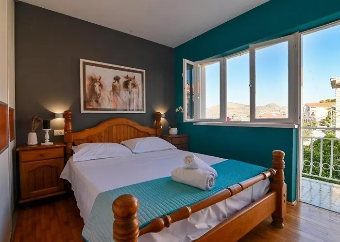 With Parking Space - 24144 Trogir