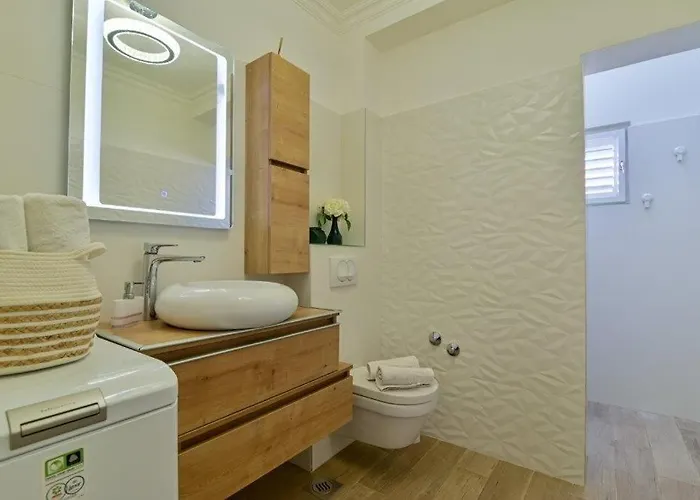 With Parking Space - 24144 * Trogir