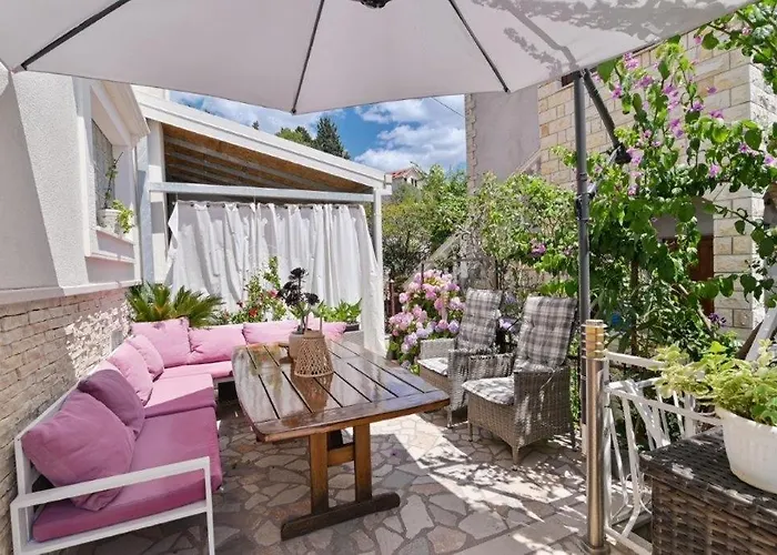 With Parking Space - 24144 * 特罗吉尔