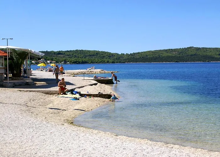 Apartman With Parking Space - 24144 *